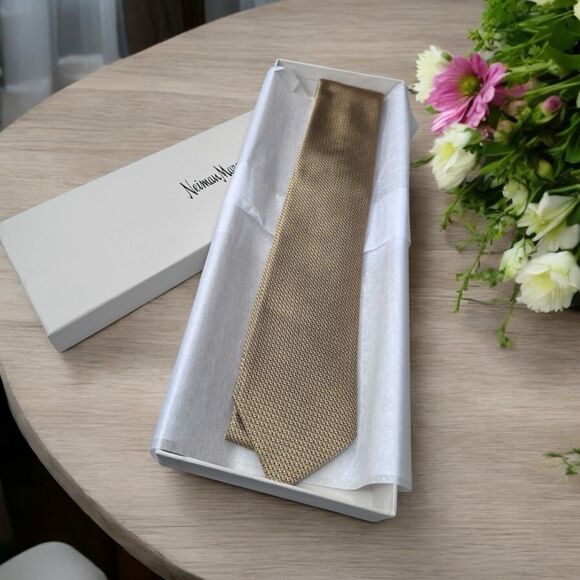 NWT Zegna Micro-Geometric Mens Silk Tie - Picture 1 of 6